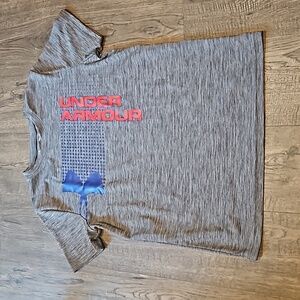 Under Armour Youth Medium Grey Shirt